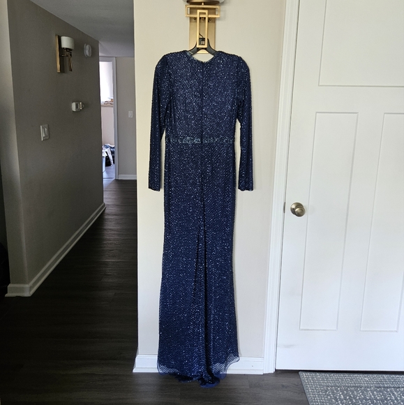 Mac Duggal Navy Bugle Bead Long Sleeve Sheath Formal Gown NWT Size 6 - Picture 10 of 16